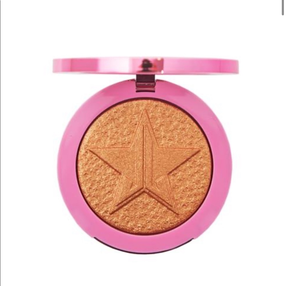 Jeffree Star Supreme Frost “Caramel Kiss”